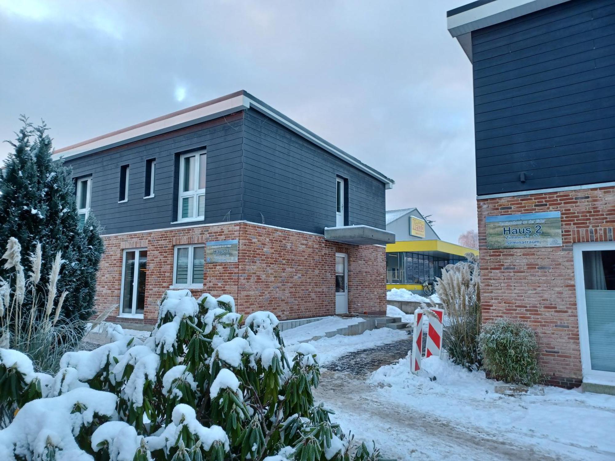 Sportpension "Seminarhaus An Der Eider" Tönning Exterior foto